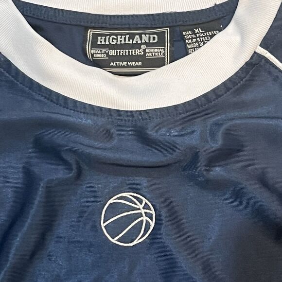 Highland Outfitters Men's: XL Navy/White Sleeveless Active Wear T-Shirt - Picture 2 of 3